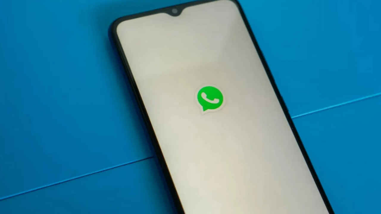 WhatsApp for iOS gets feature to create new groups while forwarding messages