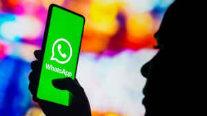 நண்பர்களின்  WhatsApp Statusமிகவும் பிடித்து போனால் அதை எப்படி டவுன்லோட்  செய்வது?