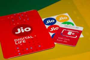 Jio Recharge Plans: റീചാർജിങ്ങിന് അധികം പണം ചെലവാക്കേണ്ട, ഈ പ്ലാനുകൾ മതി!