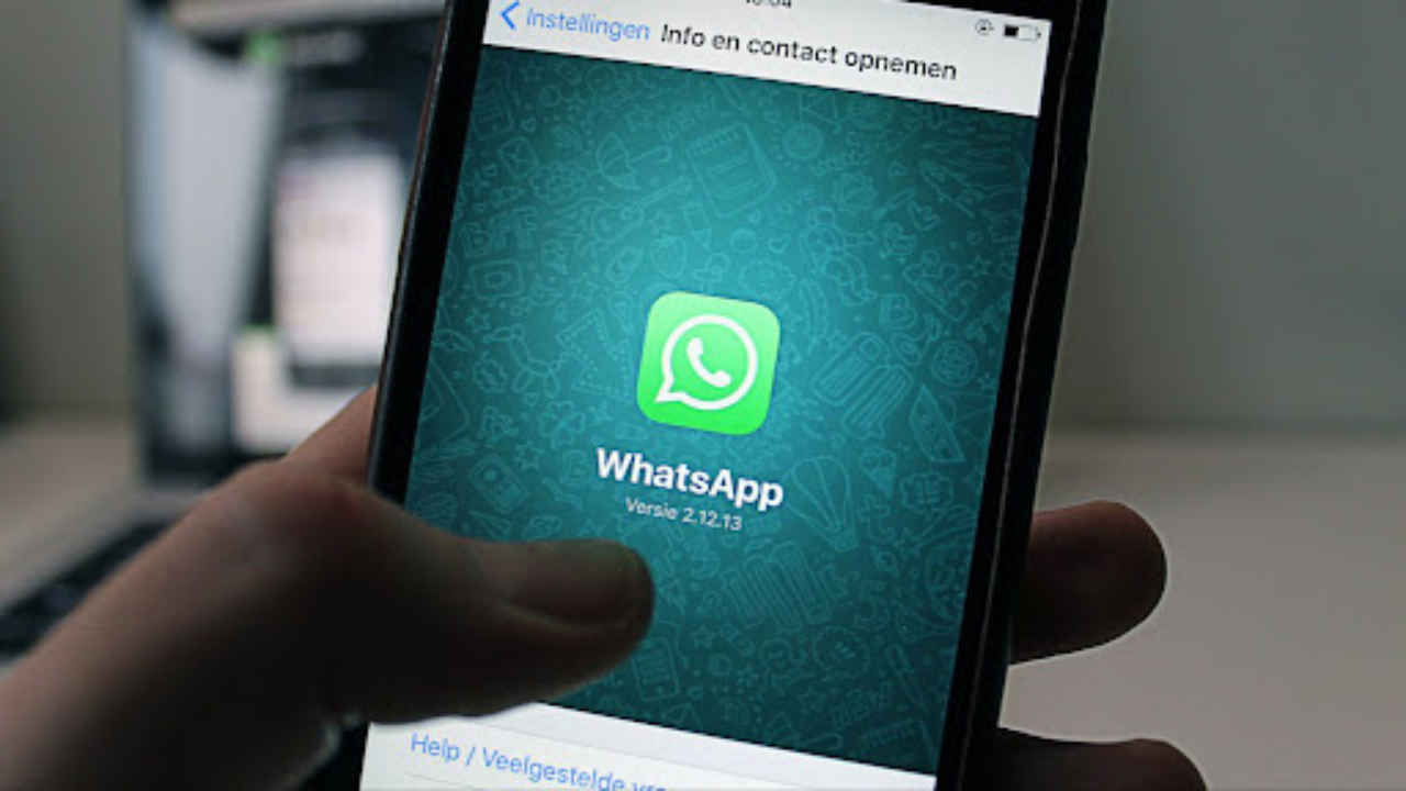 WhatsApp rolls out new features for groups and companion devices