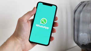 நண்பர்களின்  WhatsApp Statusமிகவும் பிடித்து போனால் அதை எப்படி டவுன்லோட்  செய்வது?