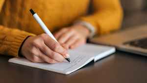 आने वाले समय में Artificial Intelligence (AI) हड़प लेंगे ये नौकरियां, कहीं आप तो खतरे में नहीं?