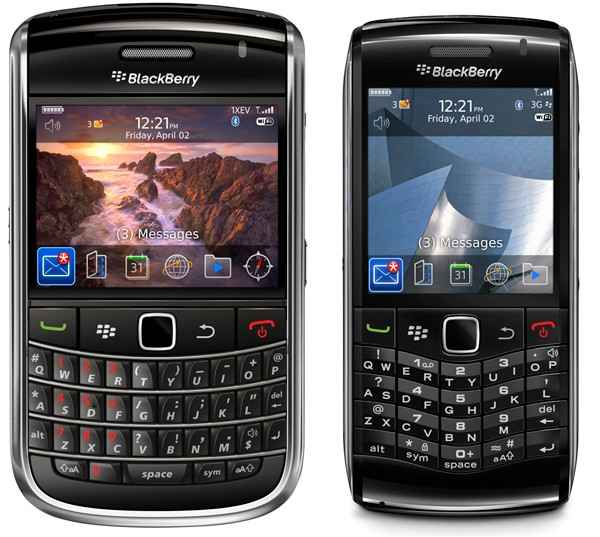 BlackBerry Bold 9650 (left) and Pearl 3G