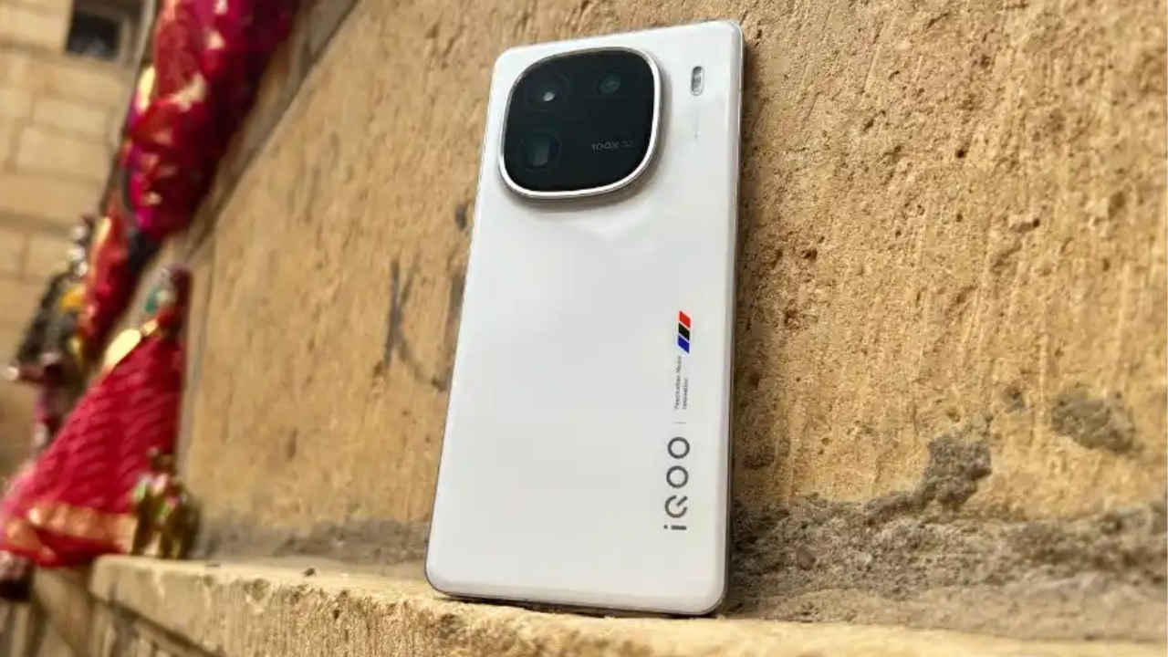 Get iQOO 12 5G for under Rs 25,000 from Amazon, here’s how