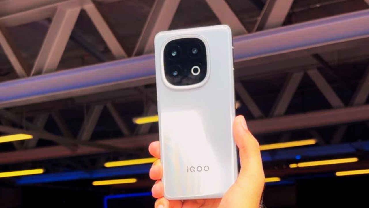 iQOO 13 India price leaks ahead of launch and it may cost less than Realme GT 7 Pro