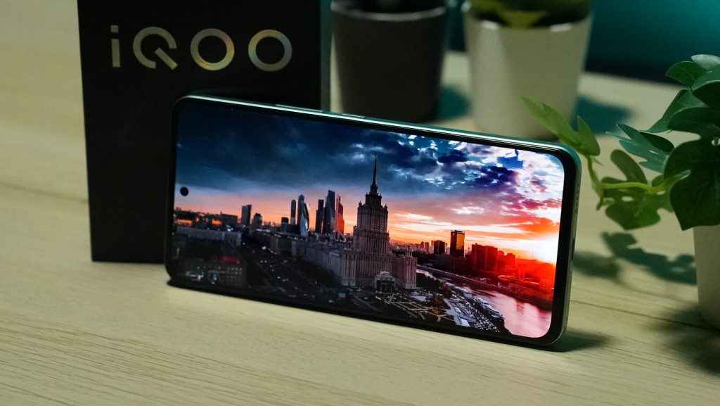 iQOO Z9 display supports HDR