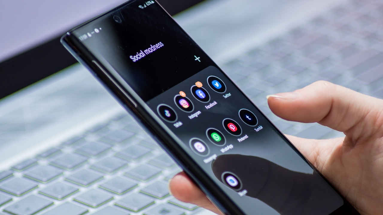 पुराने फोन से हो गए बोर! Android मोबाइल को एकदम नया जैसा बना देंगे ये 6 तरीके, मक्खन की तरह चलेगा स्मार्टफोन
