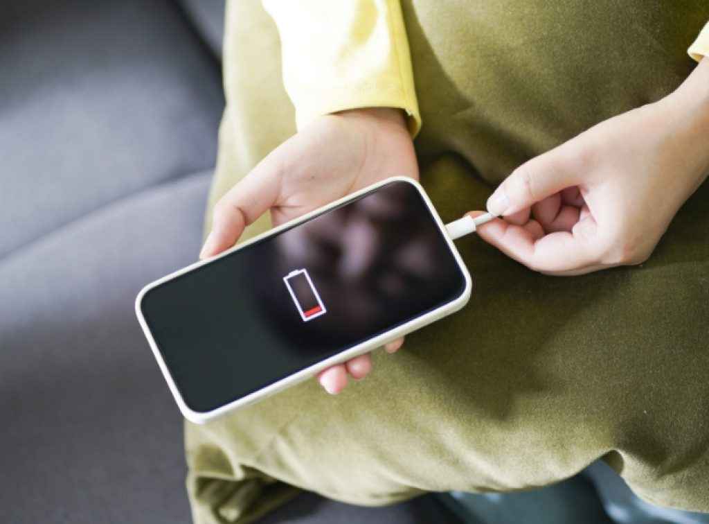 gov of india warns against usb charger scam on mobile users