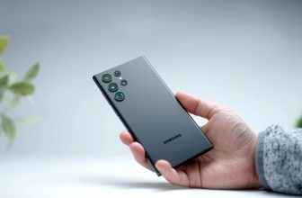 Berlin9July2022SamsungGalaxyS22Ultra-High