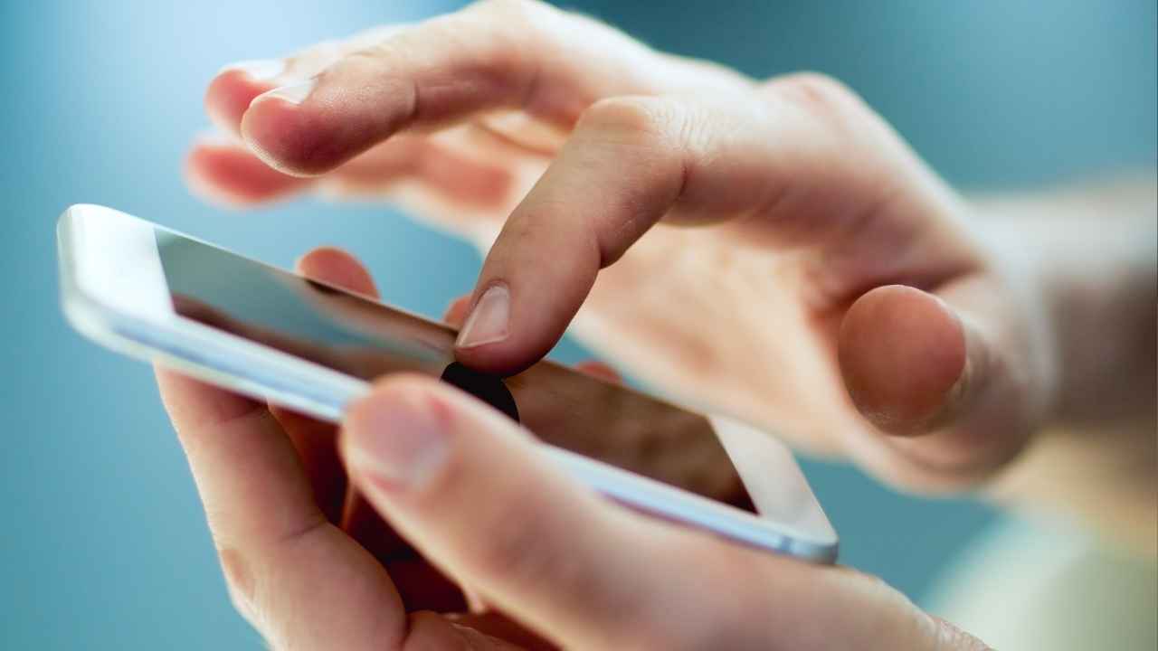 Realme, Oppo और OnePlus यूजर्स आज ही ऑन कर लें ये दो सेटिंग, चोरों की आ जाएगी शामत, खुद लौटा जाएगा फोन!