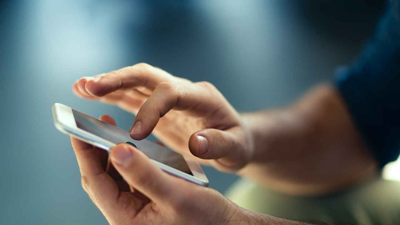 Buying a phone in Flipkart or Amazon sale? Simple ways to spot if it’s genuine or fake