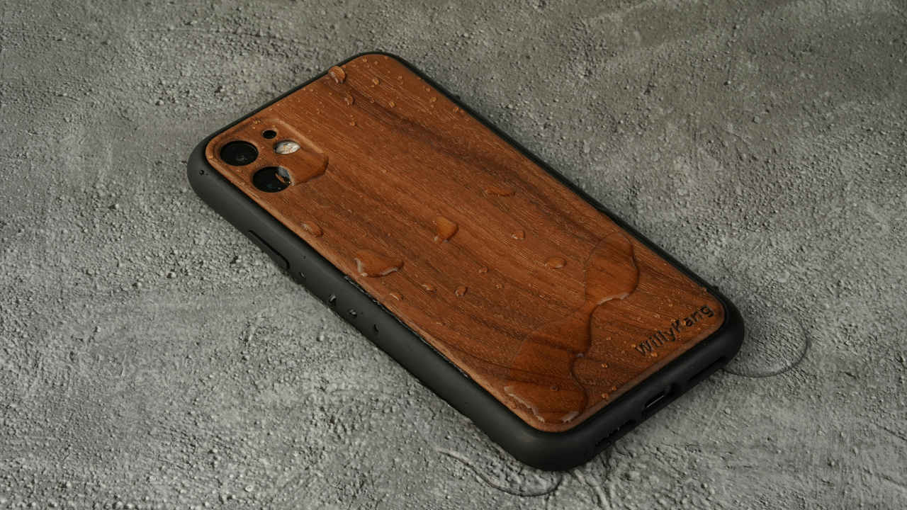 Phone Tips: बारिश में गीला हो गया फोन? इन ट्रिक्स को आजमाएं, बड़े नुकसान से बच जाएंगे